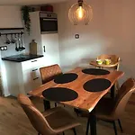 Fachwerkhaus Mit Rustikalem Weinkeller Und Garten, Ganze Unterkunft, Gute Lage Holiday home Laucha (Thuringia)