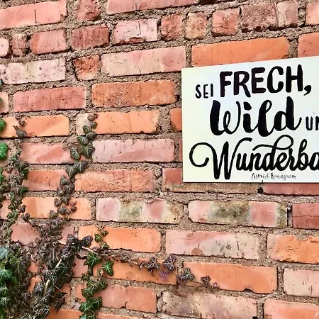 Fachwerkhaus Mit Rustikalem Weinkeller Und Garten, Ganze Unterkunft, Gute Lage Ferienhaus