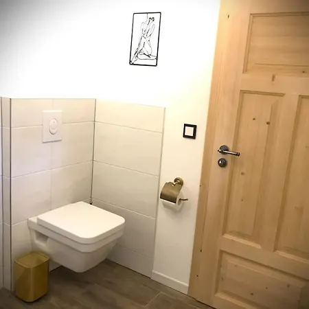 Nyaraló Fachwerkhaus Mit Rustikalem Weinkeller Und Garten, Ganze Unterkunft, Gute Lage