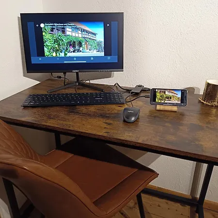 Fachwerkhaus Mit Rustikalem Weinkeller Und Garten, Ganze Unterkunft, Gute Lage Laucha (Thuringia)