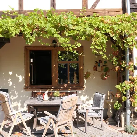 Nyaraló Fachwerkhaus Mit Rustikalem Weinkeller Und Garten, Ganze Unterkunft, Gute Lage *