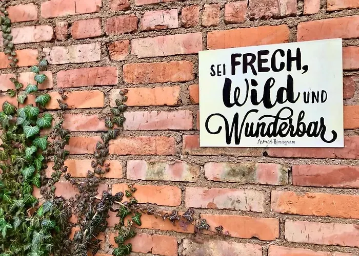 Fachwerkhaus Mit Rustikalem Weinkeller Und Garten, Ganze Unterkunft, Gute Lage Feriehus