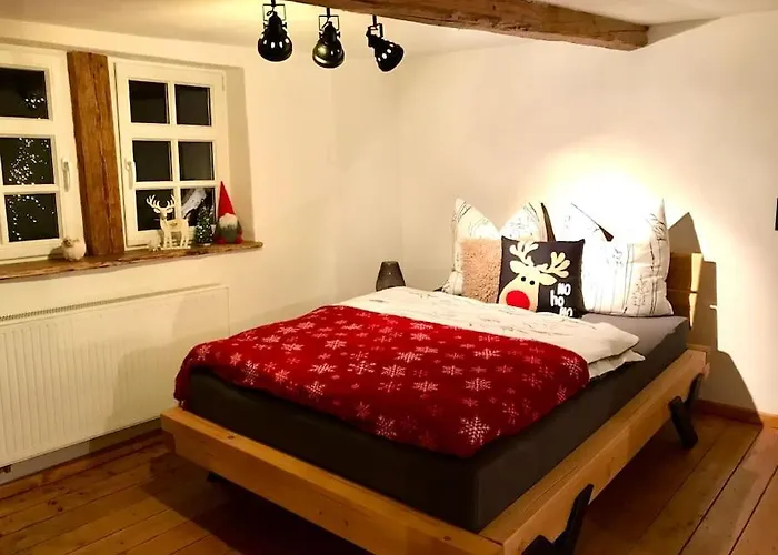 Fachwerkhaus Mit Rustikalem Weinkeller Und Garten, Ganze Unterkunft, Gute Lage Feriehus Laucha (Thuringia)