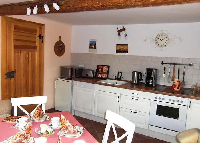 Fachwerkhaus Mit Rustikalem Weinkeller Und Garten, Ganze Unterkunft, Gute Lage *