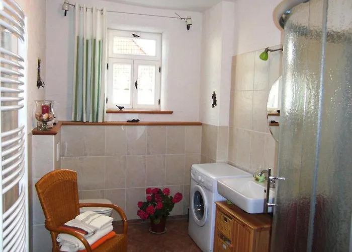 Feriehus Fachwerkhaus Mit Rustikalem Weinkeller Und Garten, Ganze Unterkunft, Gute Lage Laucha (Thuringia)