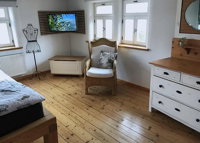 Fachwerkhaus Mit Rustikalem Weinkeller Und Garten, Ganze Unterkunft, Gute Lage