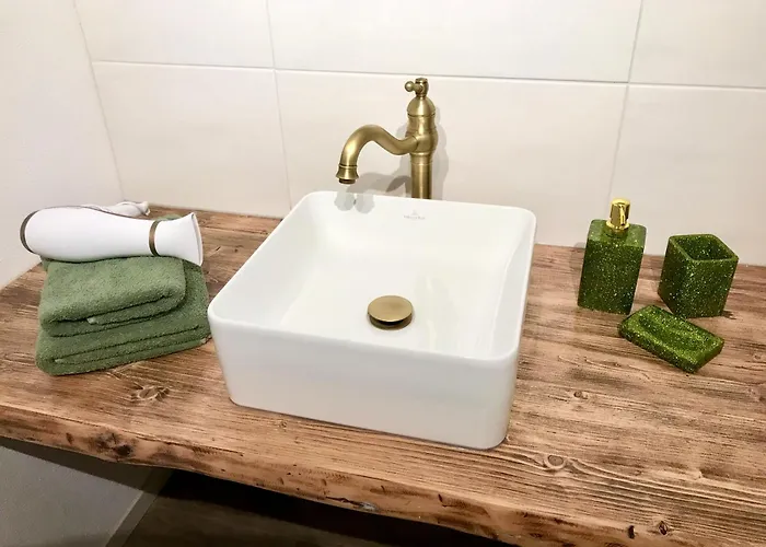 Fachwerkhaus Mit Rustikalem Weinkeller Und Garten, Ganze Unterkunft, Gute Lage Feriehus *